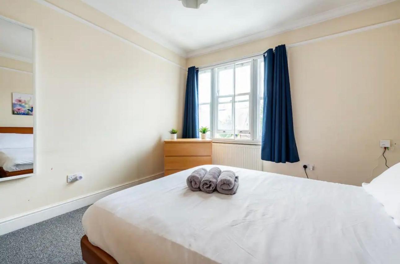 Lovely 3-Bed 20 Minutes To Central Лондон Экстерьер фото