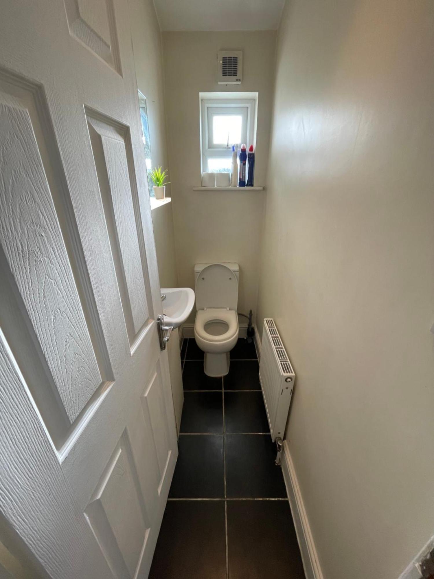 Lovely 3-Bed 20 Minutes To Central Лондон Экстерьер фото